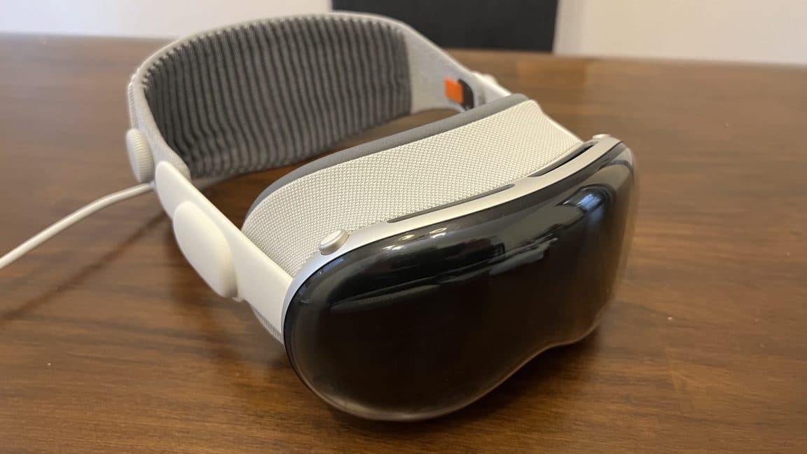 Valve brings native Steam Link app to Apple's Vision Pro