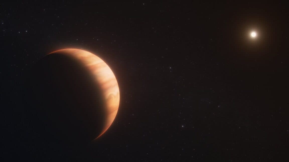 A Jupiter-size planet that escaped its star's death