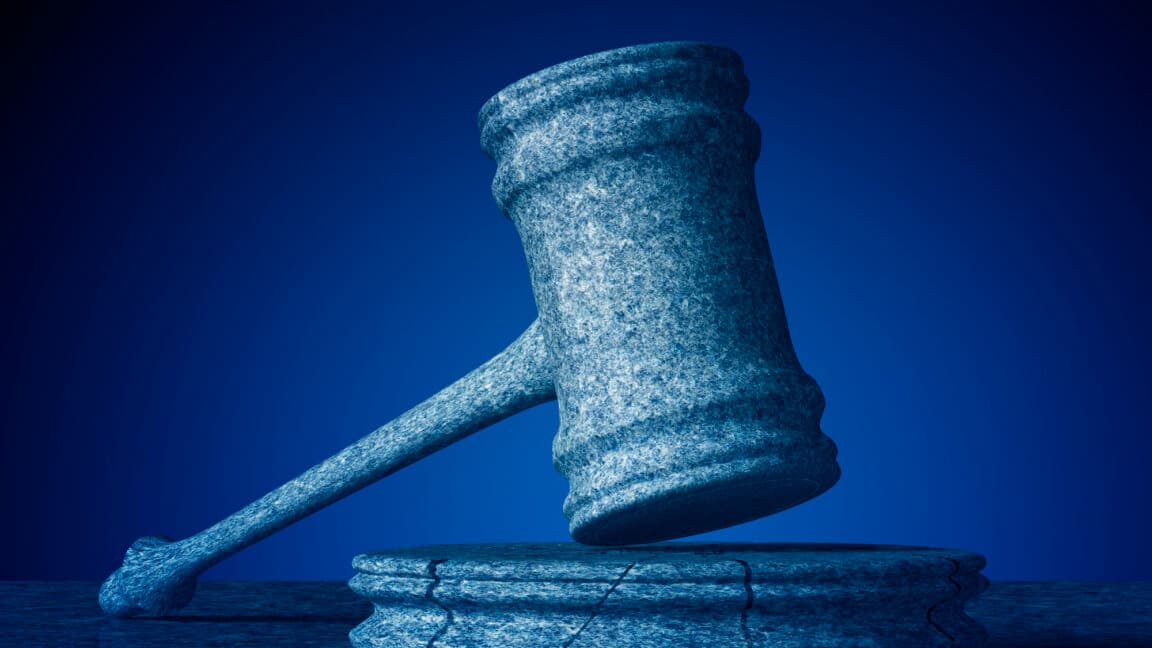 AI startup sues ex-CEO, saying he took 41GB of email and lied on résumé