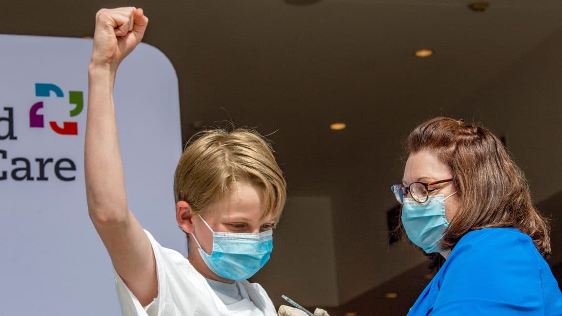 OB-GYNs release their own vaccine schedule, rejecting RFK Jr.'s meddling