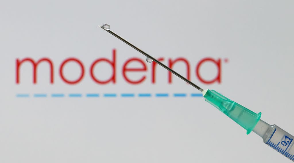 FDA advisors unanimously vote to approve Moderna's mRNA after agency drama