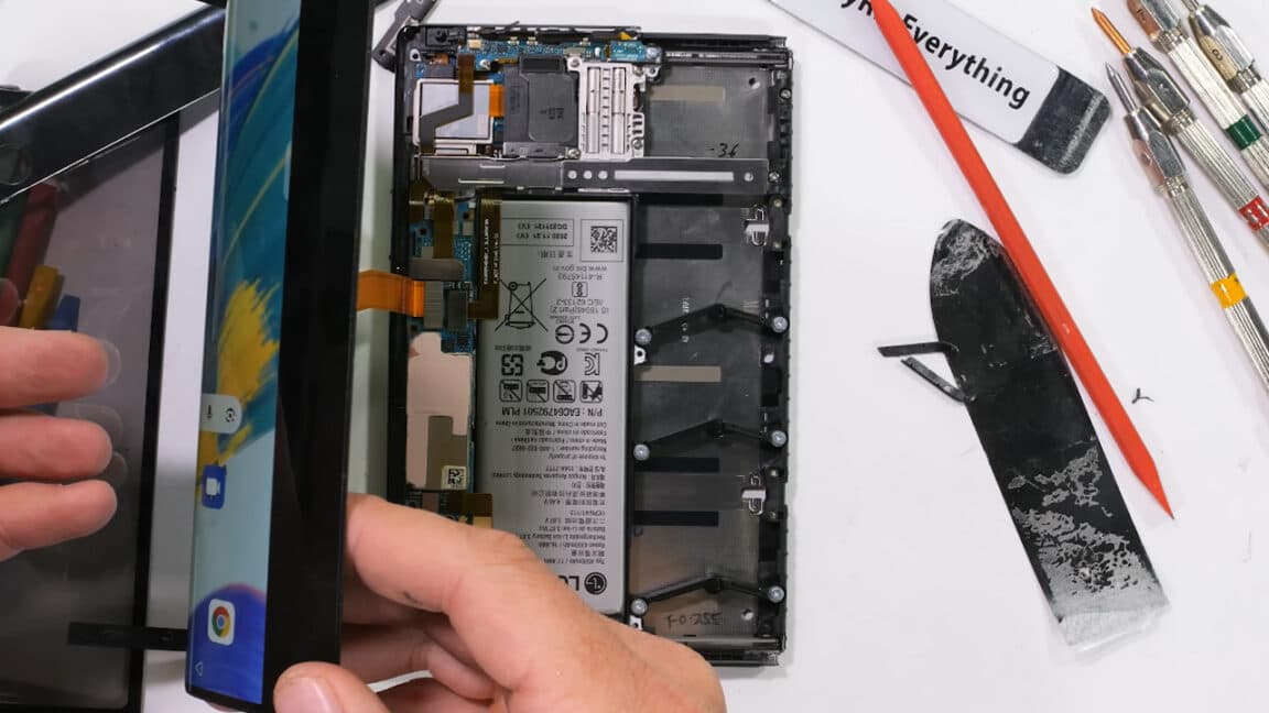 Teardown of unreleased LG Rollable shows why rollable phones aren't a thing