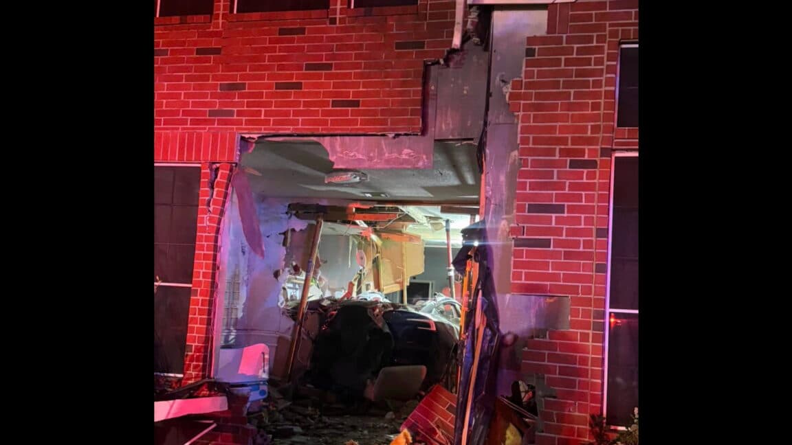 NHTSA investigating alleged Tesla Autopilot crash that killed woman in her home