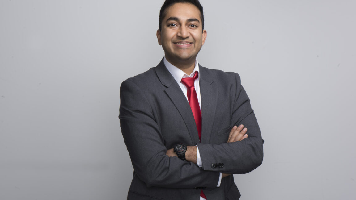 Trump's divisive FDA vaccine regulator self-destructs, will exit agency (again)